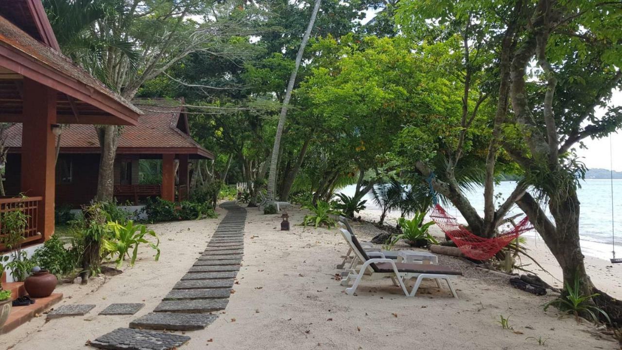 Baan Mai Beachfront Lone Island Phuket Ngoại thất bức ảnh