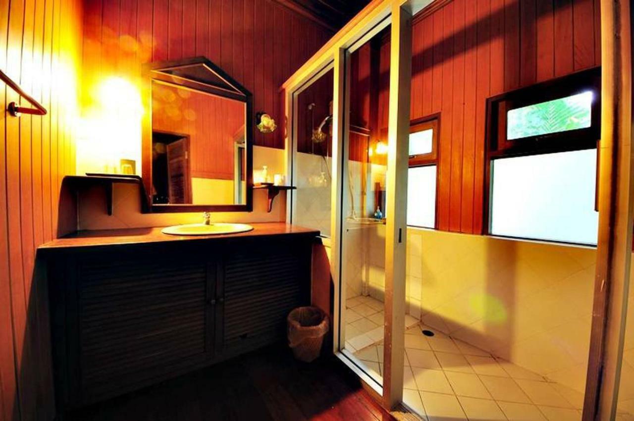 Baan Mai Beachfront Lone Island Phuket Ngoại thất bức ảnh