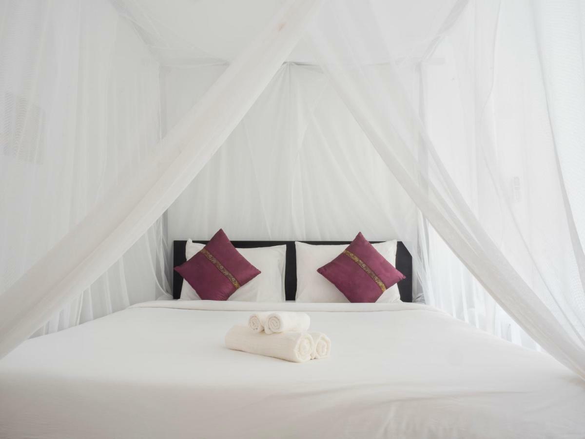 Baan Mai Beachfront Lone Island Phuket Ngoại thất bức ảnh