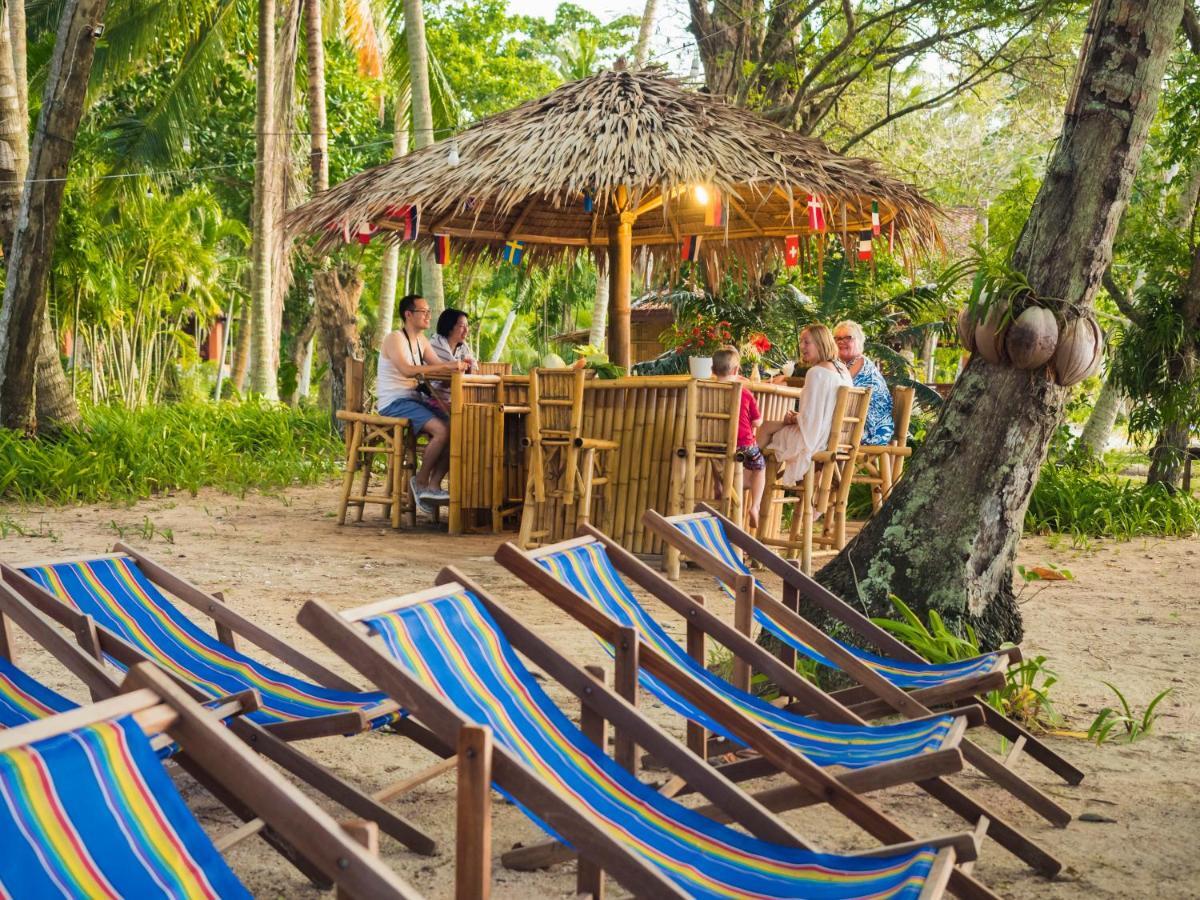Baan Mai Beachfront Lone Island Phuket Ngoại thất bức ảnh